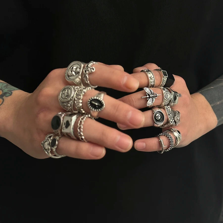 24Pcs/Set Creative Skull Head Poker Bat Rings for Men 2025 Trend Goth Geometric Ancient Silver Color Rings Male Jewelry
