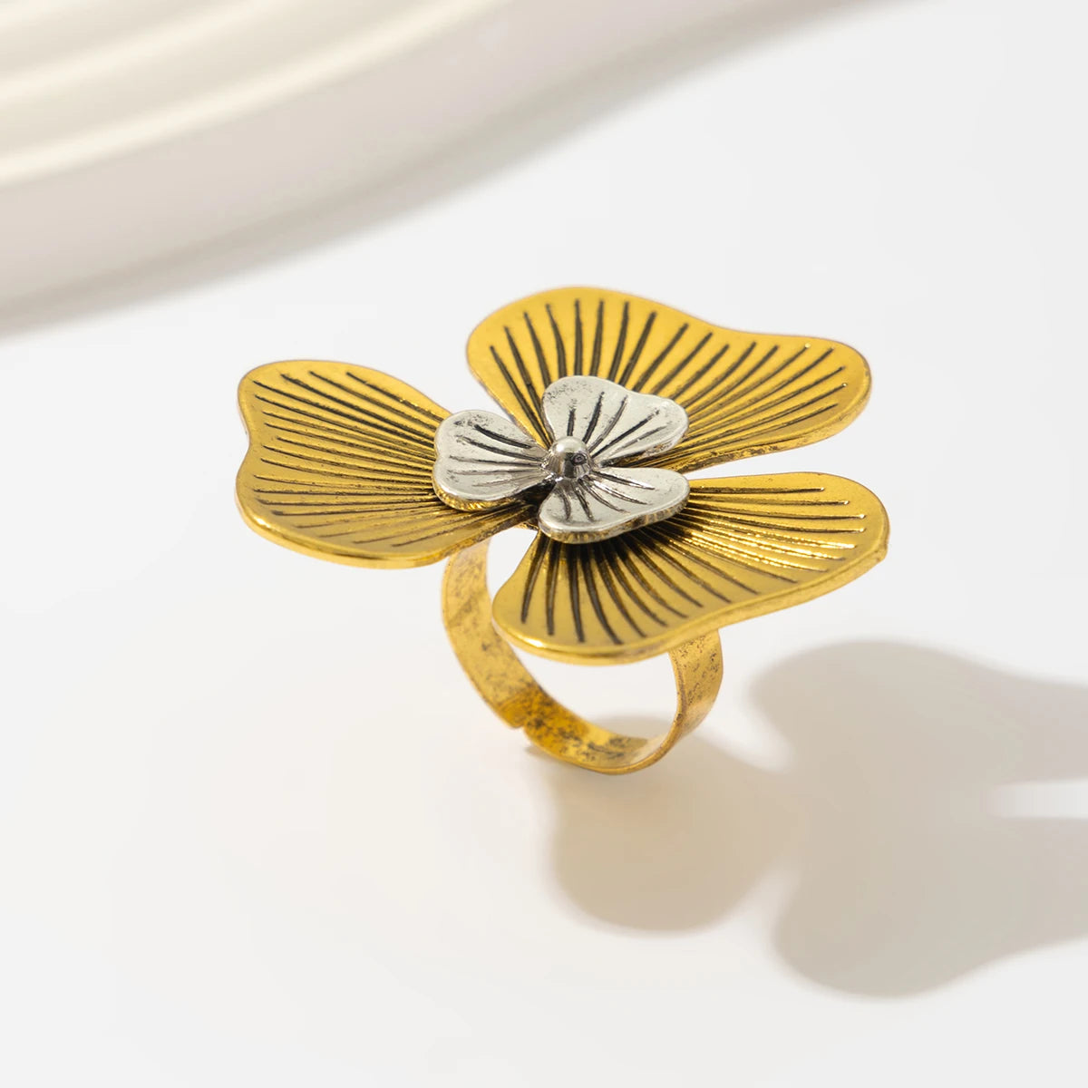 18 Styles Vintage Punk Petal Flowers Rings for Women 2025 Trend Goth Geometric Adjustable Rings New Year Party Jewelry