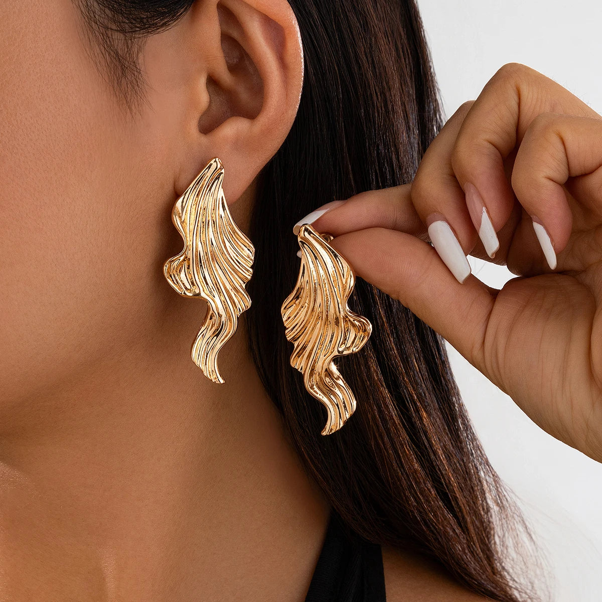 Vintage Irregular Fish Tail Drop Earrings for Women Fashion Statement Creative Metal Piercing Earring Steampunk Jewelry