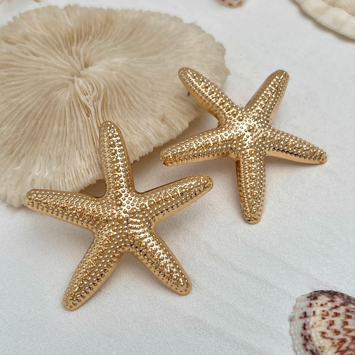 2025 New Fashion Boho Metal Starfish Stud Earrings for Women Summer Gold Color Piercing Earrings Aesthetic Jewelry Gift