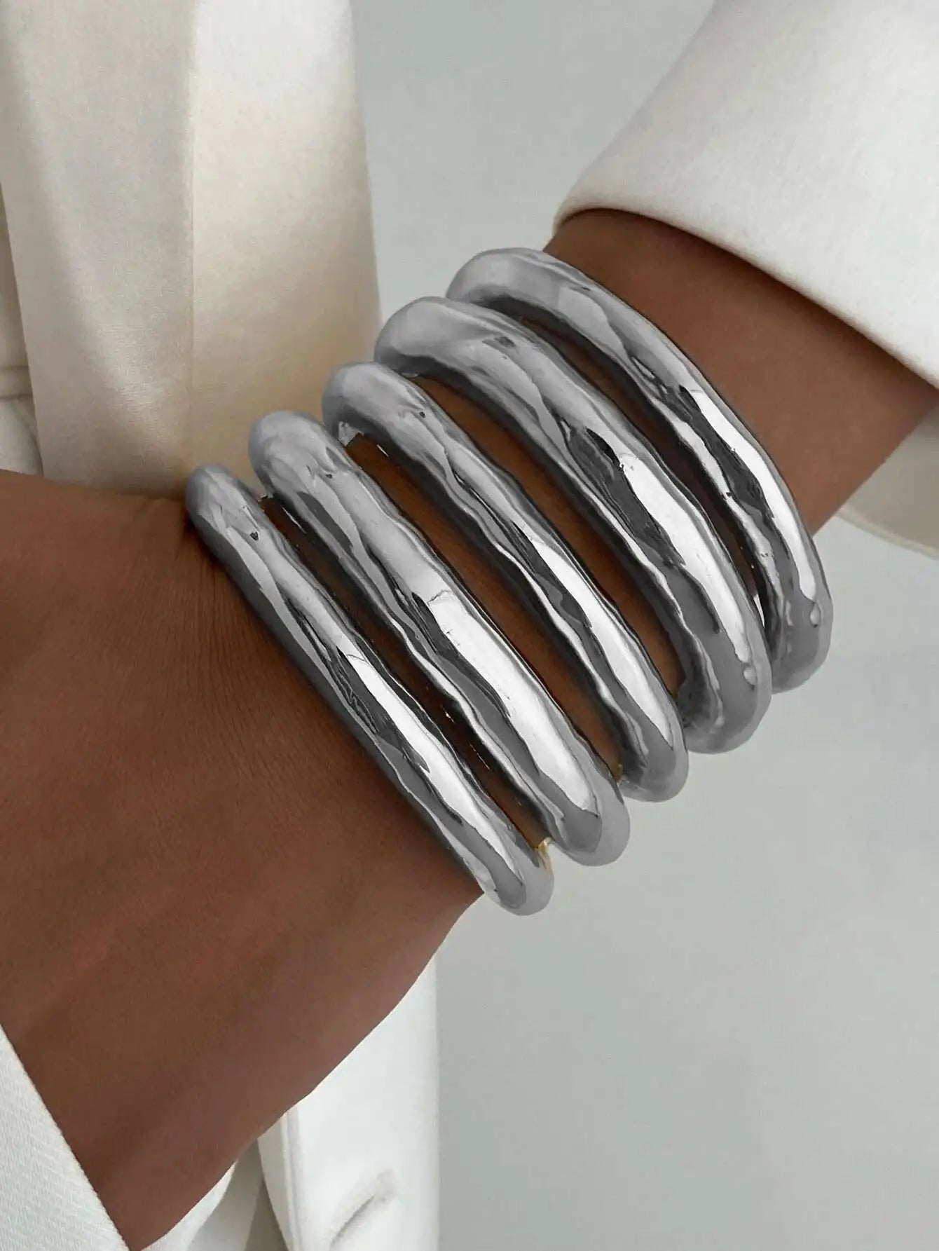 2 Styles Trendy Simple Chunky Thick Bangles for Women Vintage Smooth Curved Alloy Bracelet Summer Charm Jewelry Gift