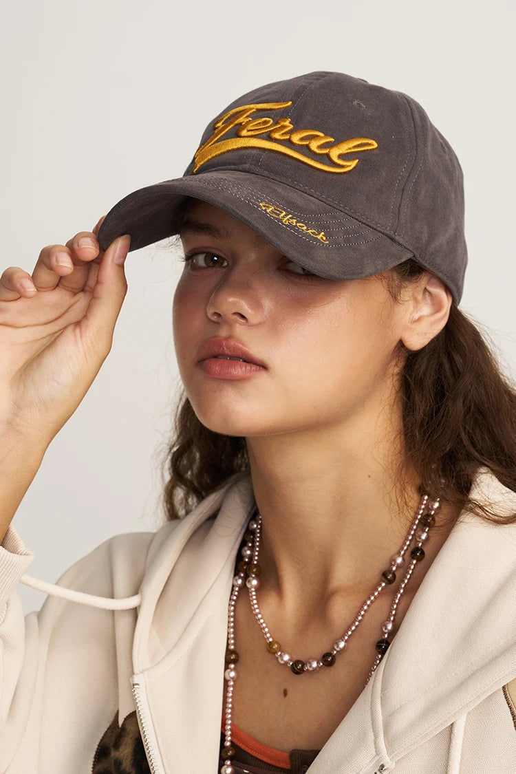 Unisex Grey Baseball Cap with Gold Embroidered Letter, Casual Adjustable Sun Hat for Daily Outdoor Use
