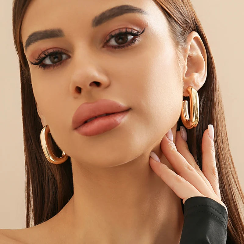 Vintage U Shape Circle Stud Earrings for Women Fashion Statement Exquisite Geometric Piercing Earring Steampunk Jewelry