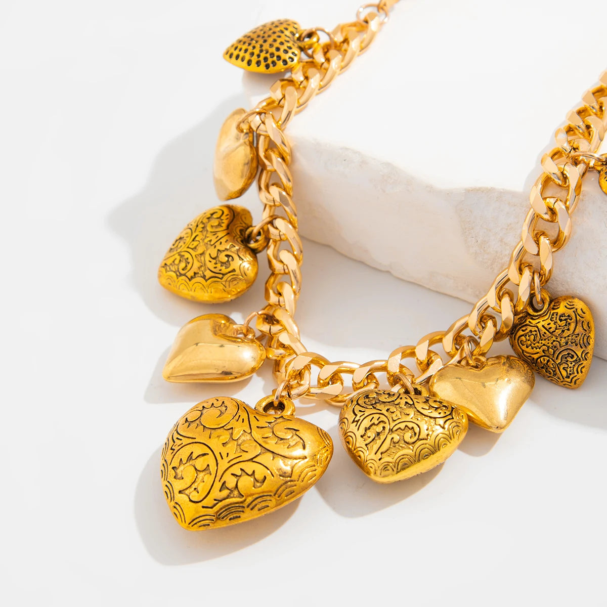 Vintage Printed Love Heart Tassel Pendant Choker Necklace for Women Punk Asymmetrical Chunky Chain Aesthetics Jewelry