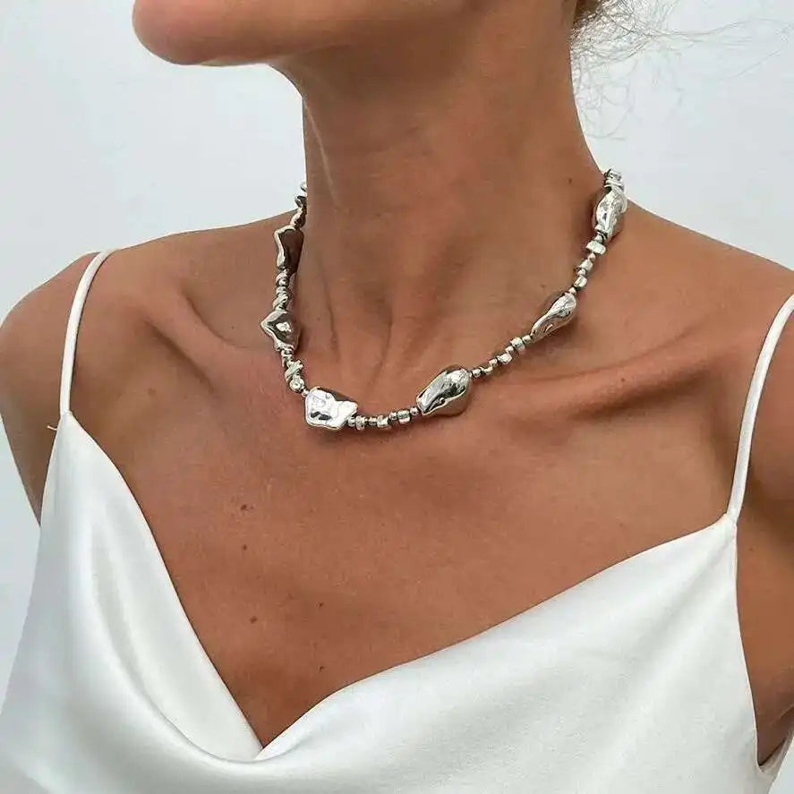 Vintage Plastic Irregular Beads Clavicle Chain Necklace for Women Trend 2025 Goth Adjustable Choker Aesthetic Jewelry