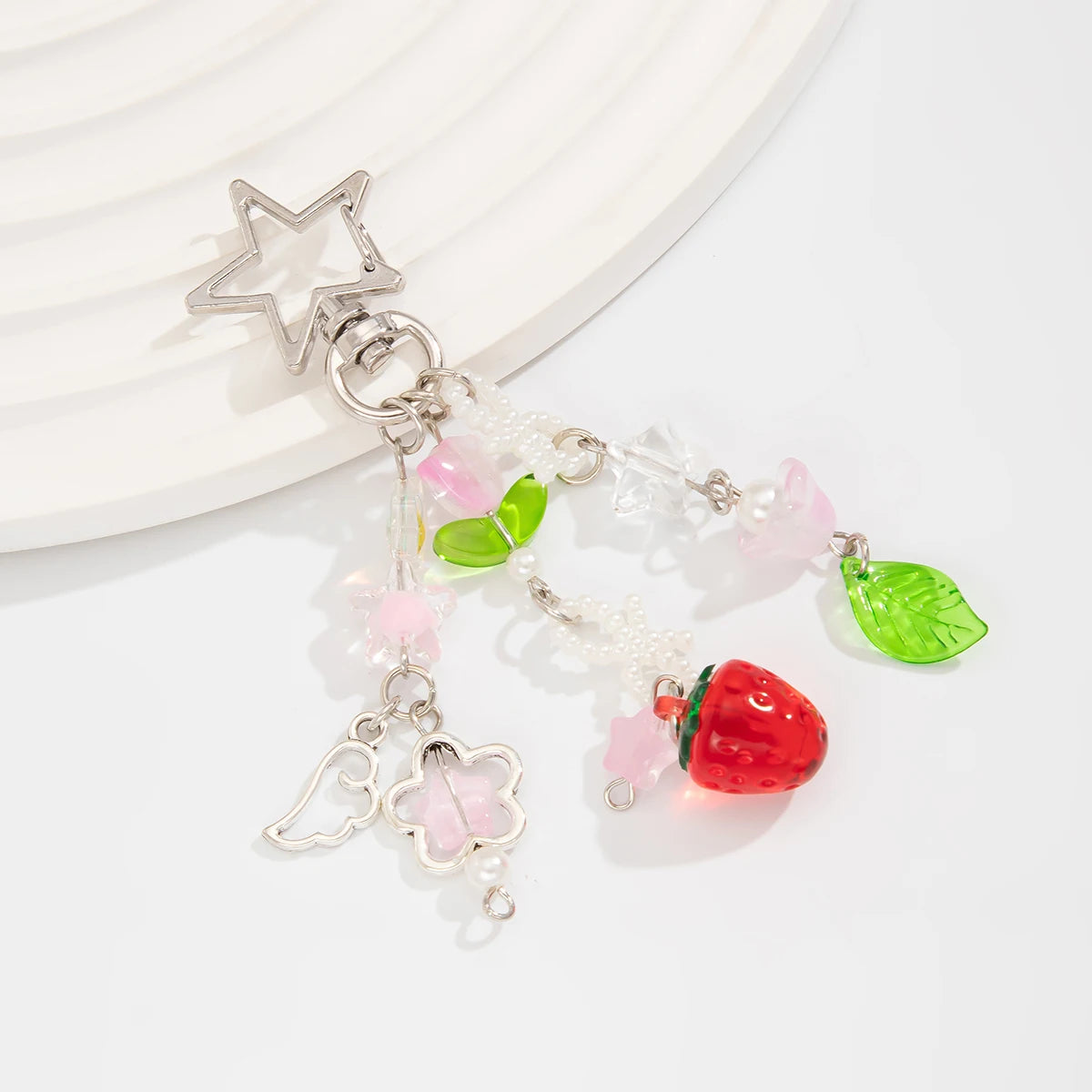 1Pcs Exquisite Sweet Flower Beaded Keychain Cute Colorful Strawberry Bow Tassels Pendant Key Accessories Jewelry Gifts