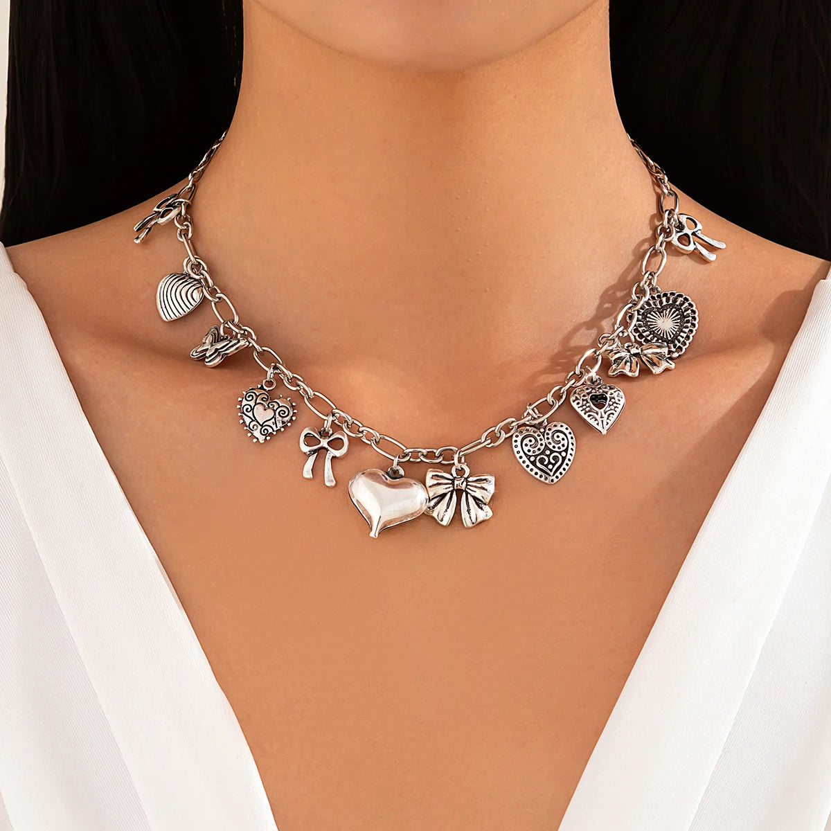 Vintage Love Heart Bow Conch Pendant Choker Necklace for Women Goth Adjustable Metal Clavicle Chain Neck Jewelry Gift