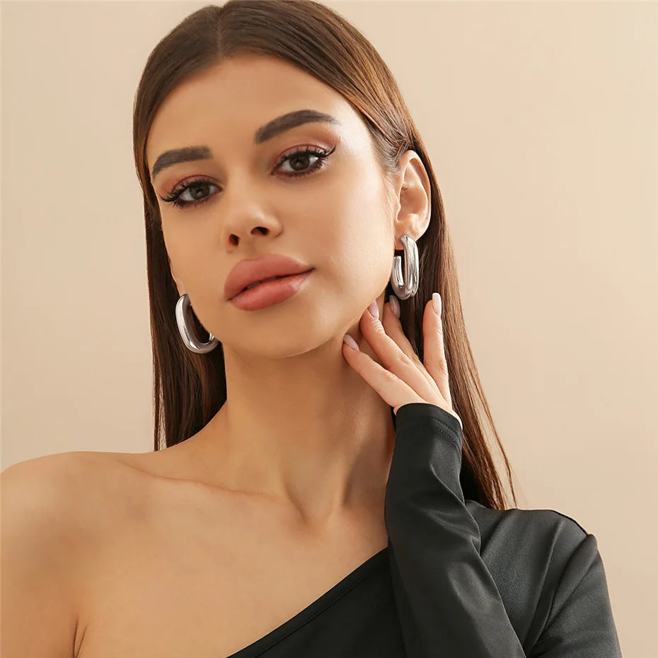 Vintage U Shape Circle Stud Earrings for Women Fashion Statement Exquisite Geometric Piercing Earring Steampunk Jewelry