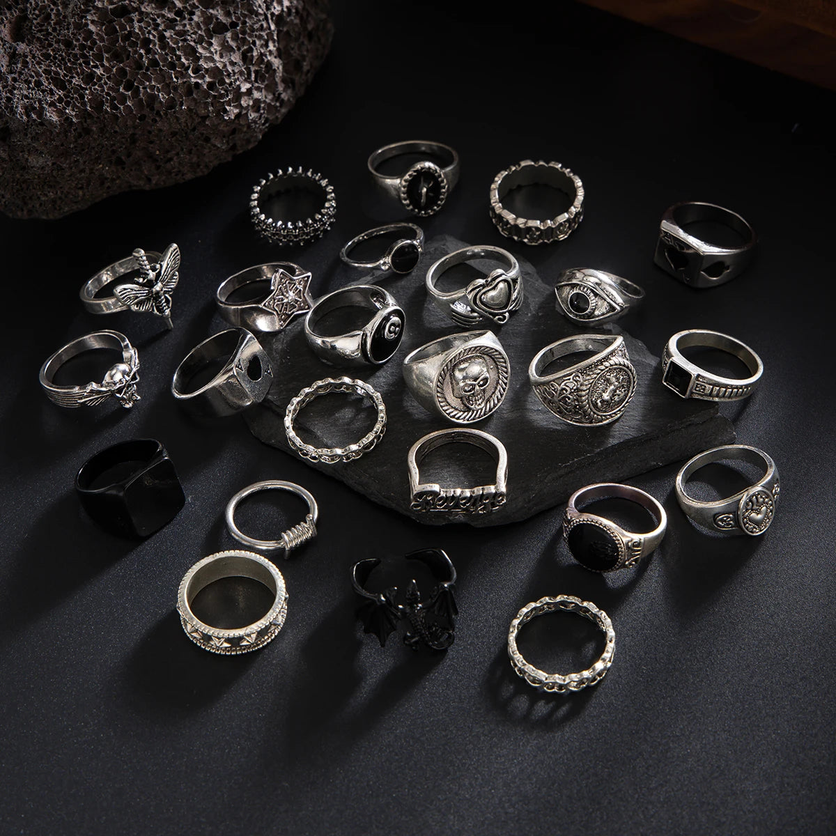24Pcs/Set Creative Skull Head Poker Bat Rings for Men 2025 Trend Goth Geometric Ancient Silver Color Rings Male Jewelry