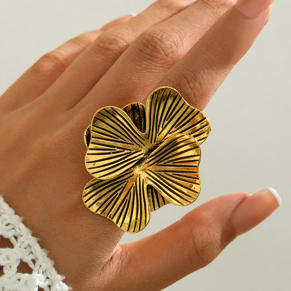 18 Styles Vintage Punk Petal Flowers Rings for Women 2025 Trend Goth Geometric Adjustable Rings New Year Party Jewelry