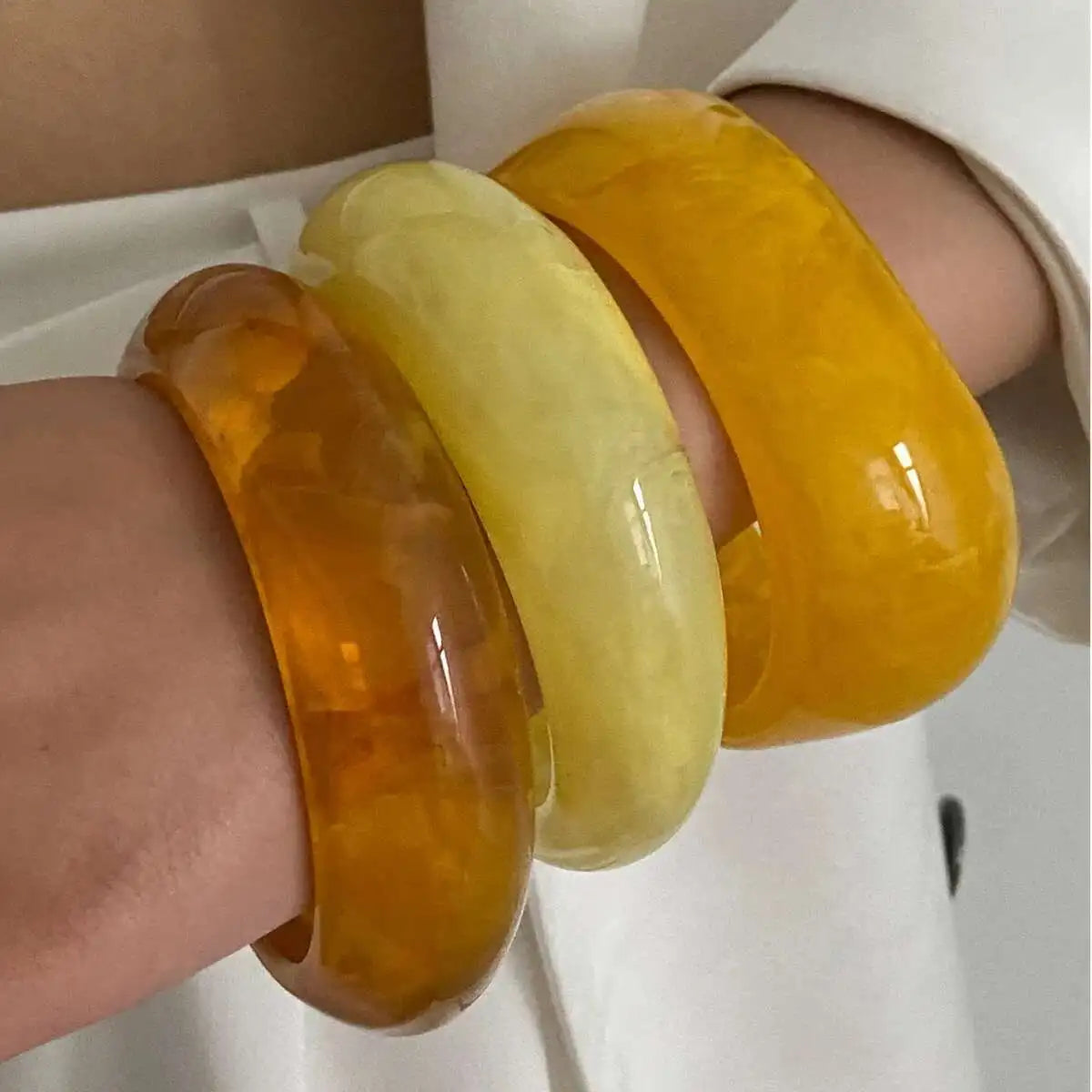 Y2K Boho Yellow Resin Acrylic Bangles for Women New Trend Vintage Geometric Irregular Bracelets Daily Party Jewelry