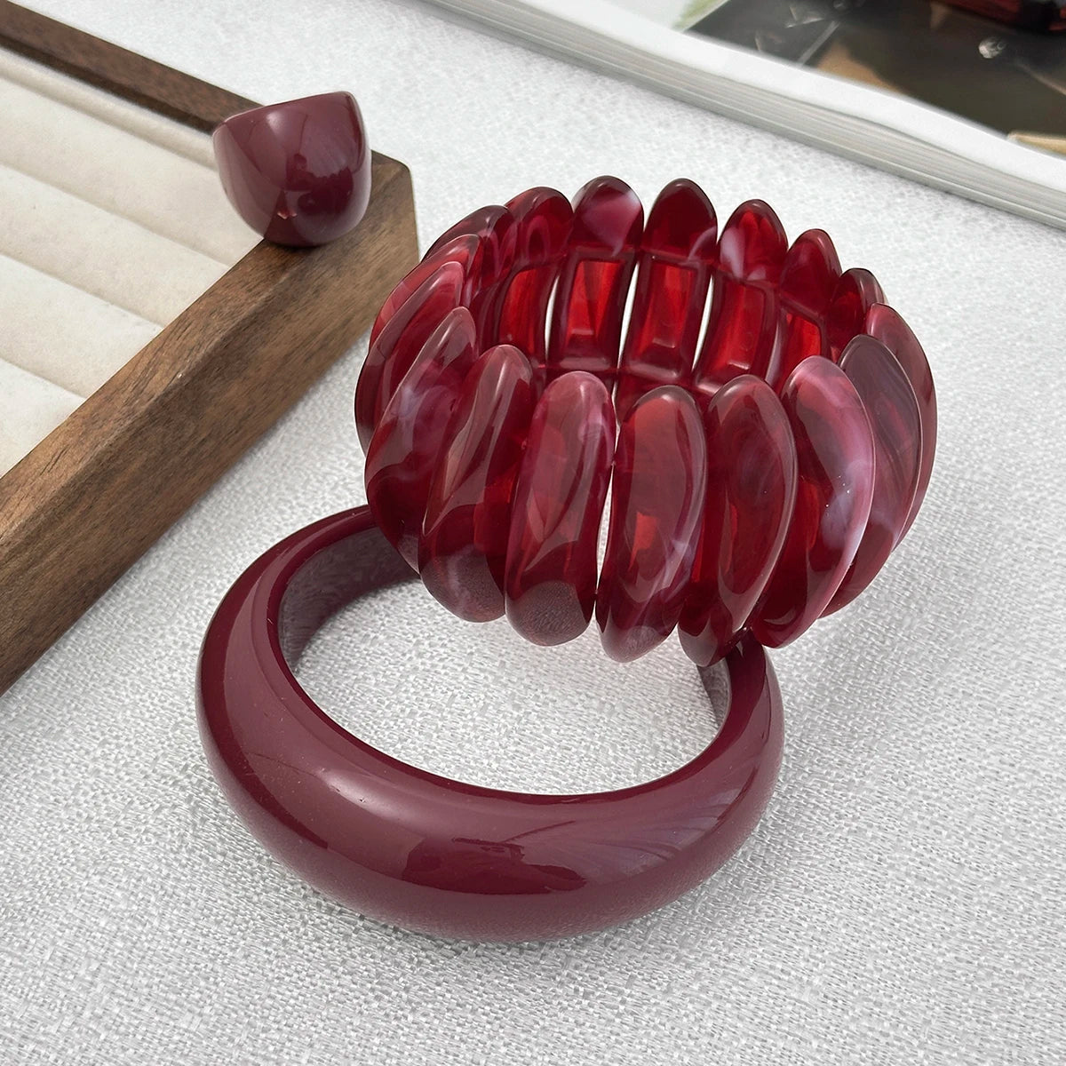 2 Styles Vintage Red Thick Resin Acrylic Bangles for Women on Hand 2025 New Fashion Irregular Arm Bracelet Boho Jewelry