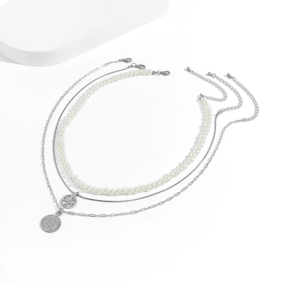 Vintage Goth Imitation-Pearl Coin Pendant Choker Necklace for Men Fashion Statement Punk Snake Chain Grunge Jewelry Steampunk