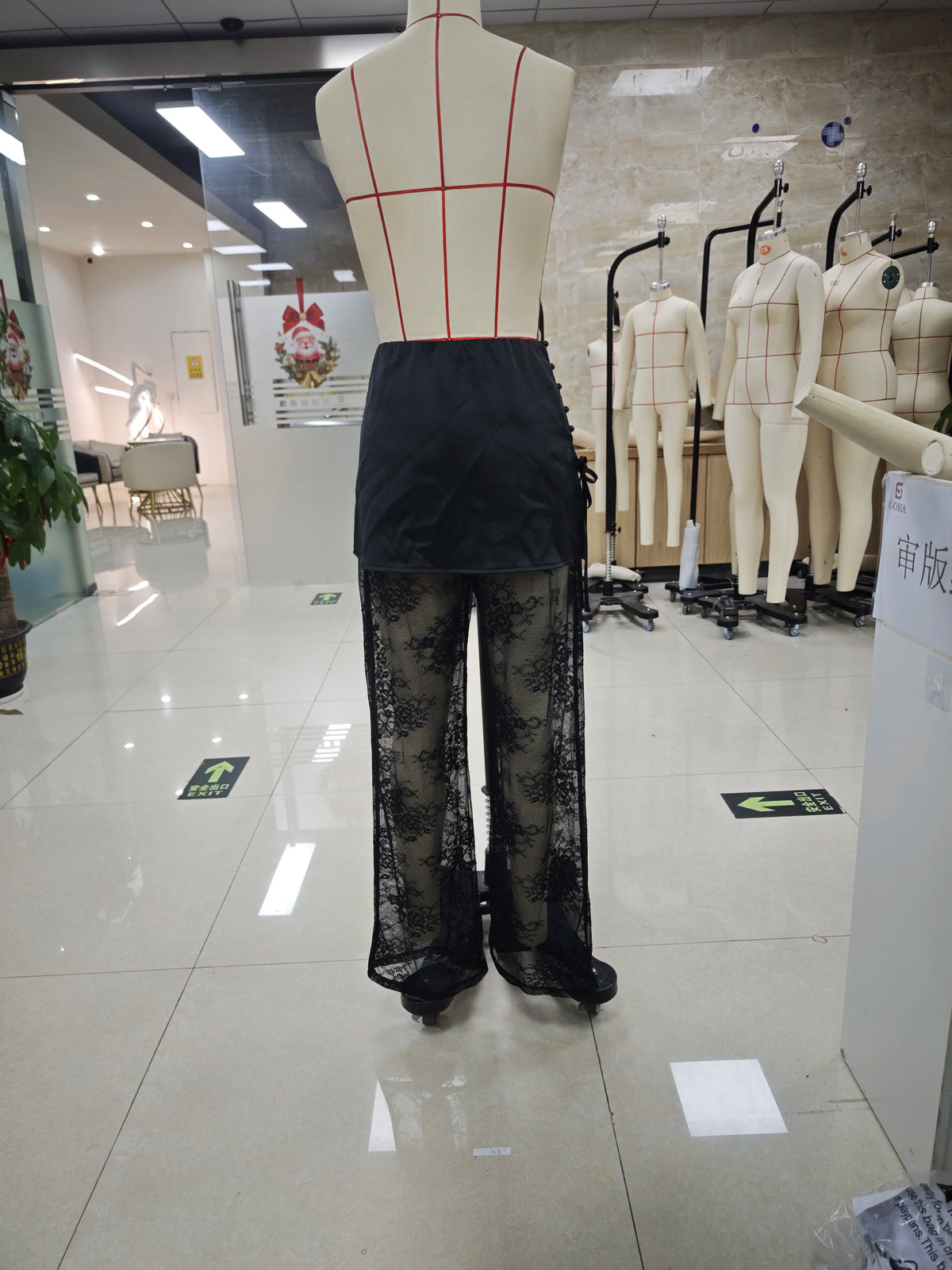 Women's Skirted Trousers Elastic Waist Wide Leg See Through Fashion Lace Floral Bloomer Pants Y2K Vintage Streetwear