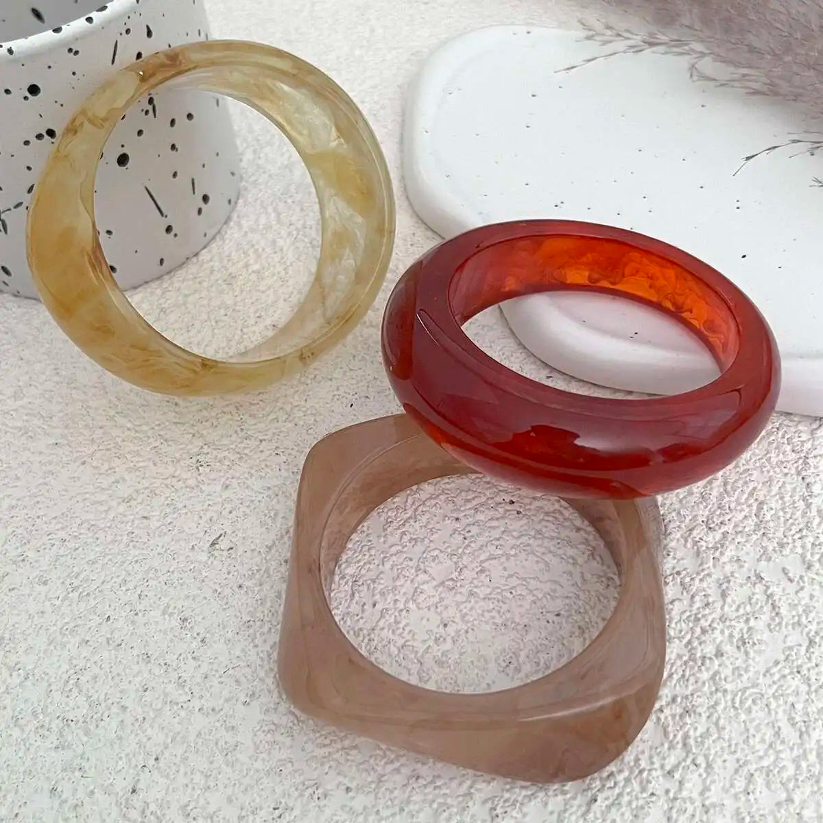 Y2K Boho Brown Thick Resin Acrylic Bangles for Women 2025 New Fashion Irregular Wide Arm Bracelets Party Jewelry Gift
