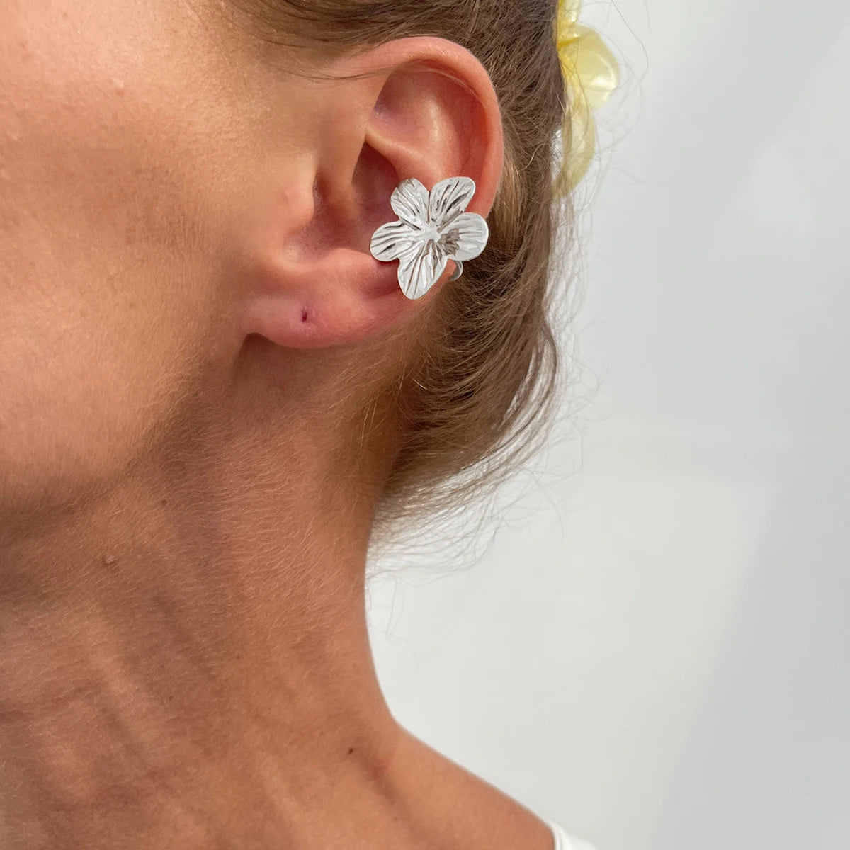 1PC Simple Metal Starfish Flower Ear Cuff for Women Non Piercing Fake Cartilage Moon Scallop Clip Earrings Jewelry Gift