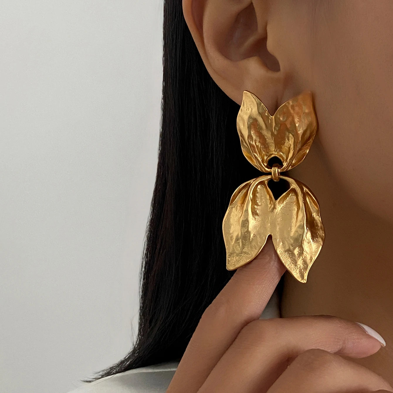 Vintage Textured Leaf Stud Earrings for Women Charm Geometric Piercing Earring Fashion Party Banquet Jewelry Accessorie