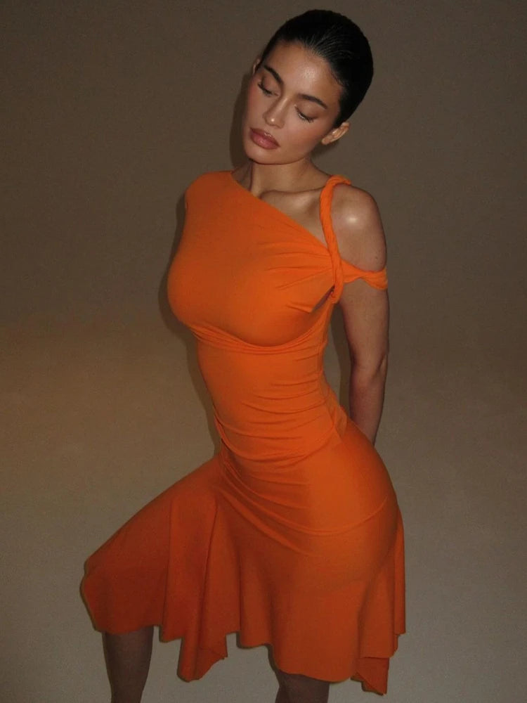 Asymmetrical Twisted One Shoulder Short Dresses Elegant Summer Dress Black White Sexy Club Wear for Women 2024