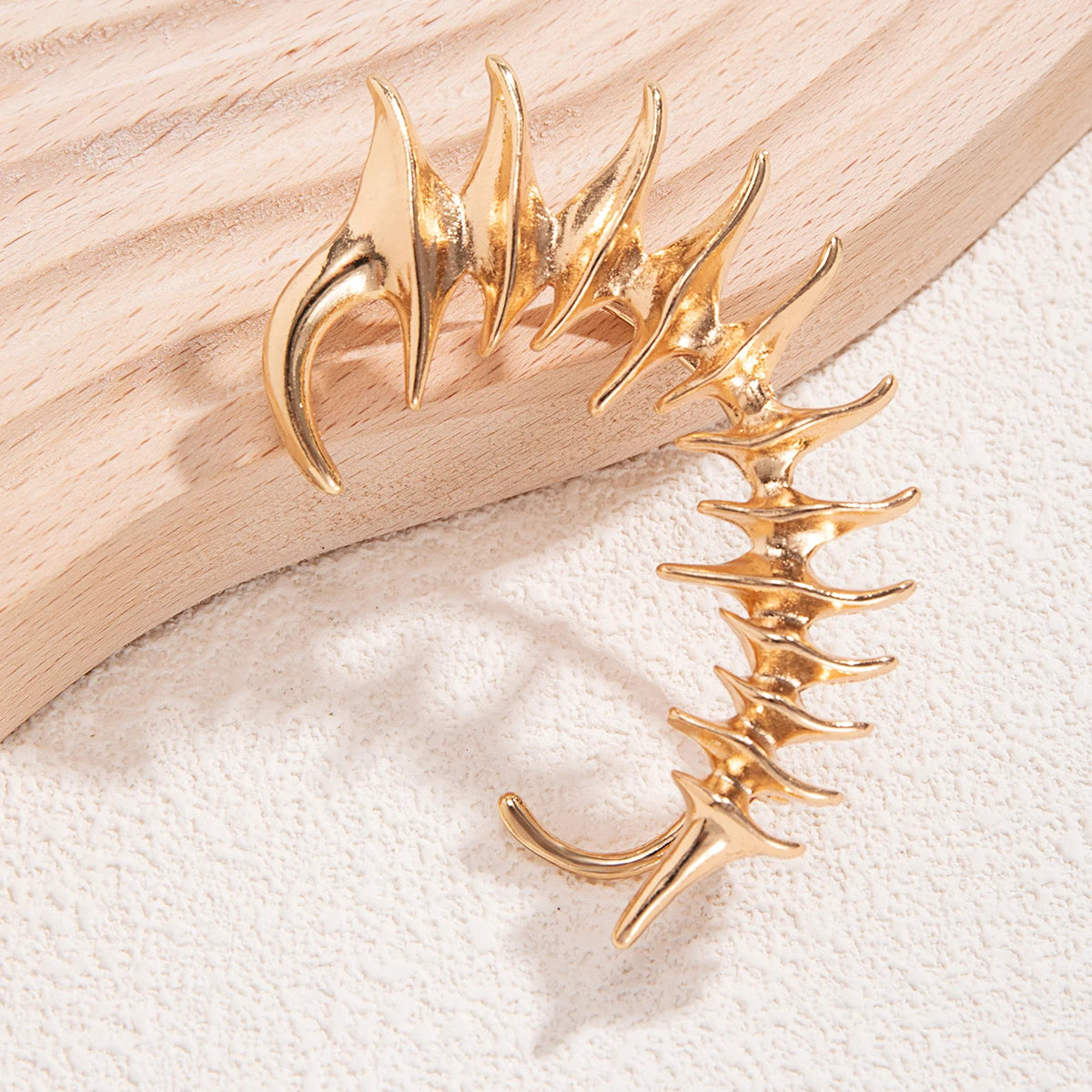 1PC Unique Left Ear Spine Bone Clip Earrings for Women No Piercing Fake Cartilage Geometric Clips Jewelry Accessories