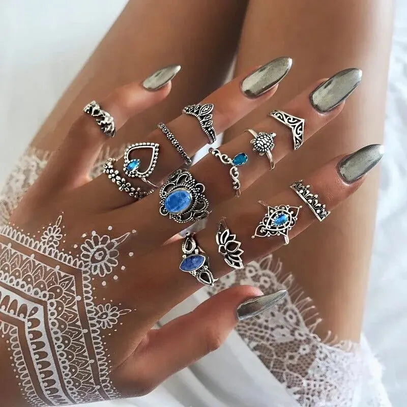 13Pcs/Set Vintage Carved Hollow Flower Crown Love Rings for Women Trendy Retro Exquisite Fringer Rings Party Jewelry Gift