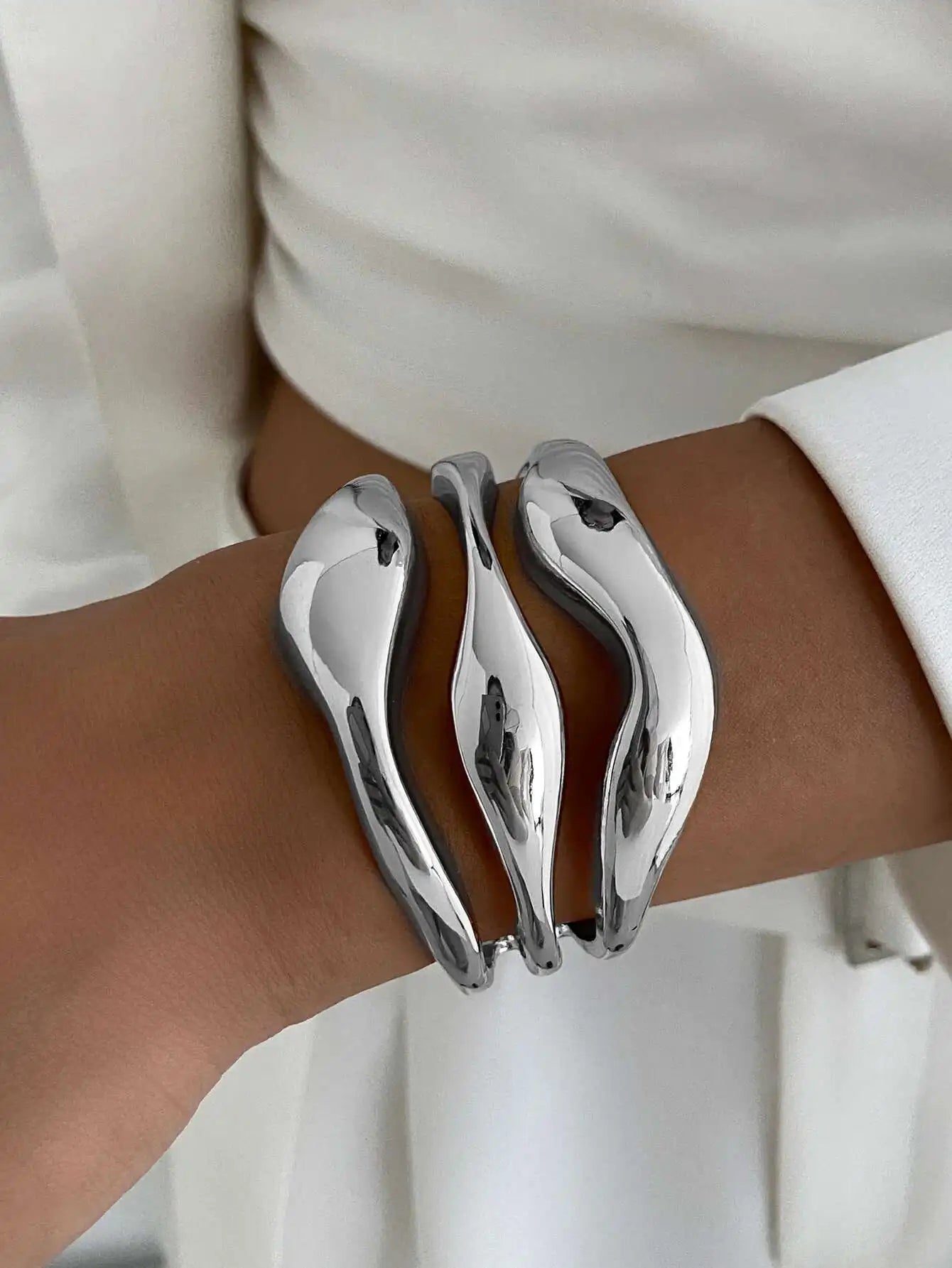2 Styles Trendy Simple Chunky Thick Bangles for Women Vintage Smooth Curved Alloy Bracelet Summer Charm Jewelry Gift