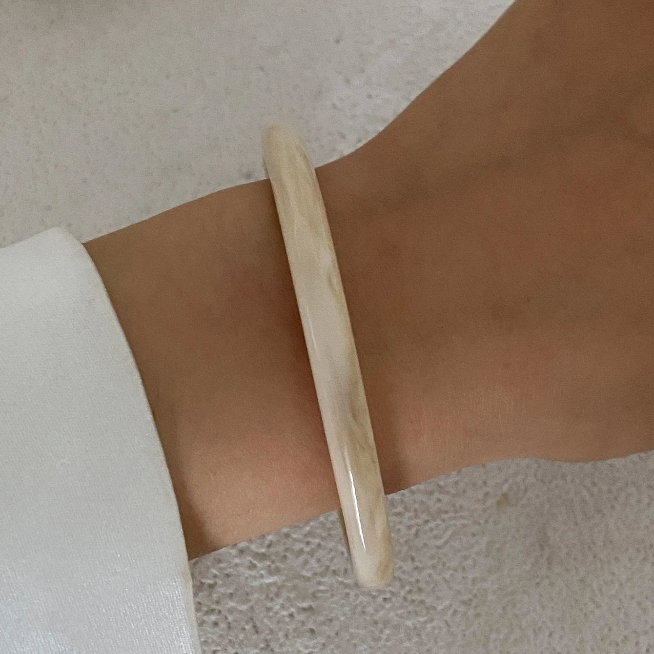 2025 Trendy Irregular Resin Bangles Bracelets for Women Punk Minimalist Chic Chunky Bracelets Charm Wearing Jewelry