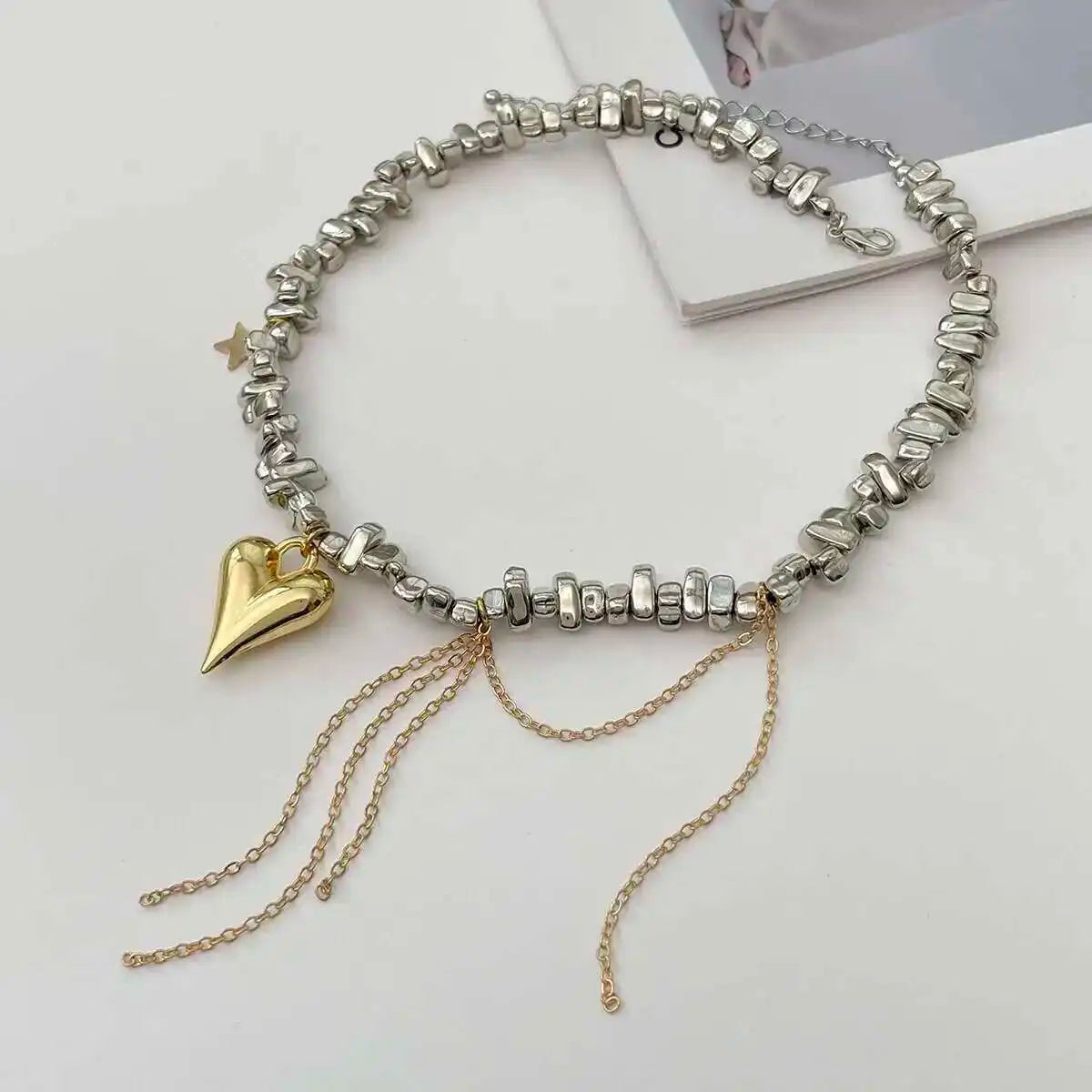 2025 Trendy Love Heart Pendant Necklace for Women Vintage Elegant Irregular CCB Beaded Choker Necklace Charm Jewelry