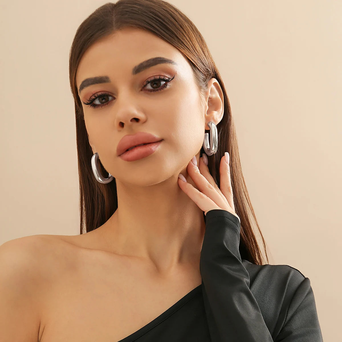 Vintage U Shape Circle Stud Earrings for Women Fashion Statement Exquisite Geometric Piercing Earring Steampunk Jewelry