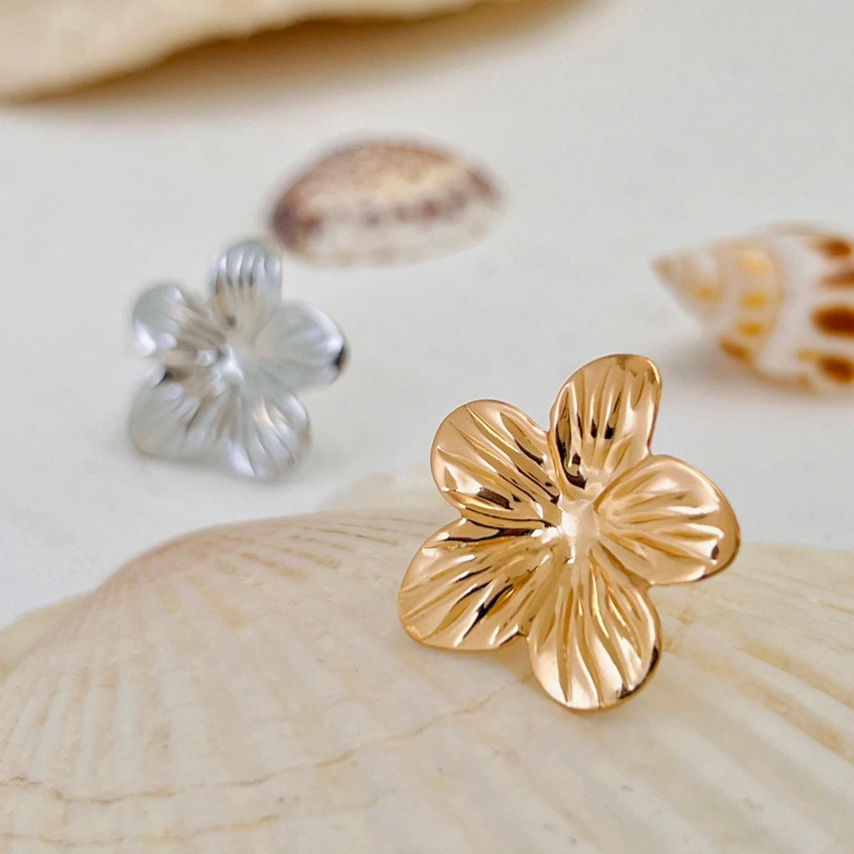 1PC Simple Metal Starfish Flower Ear Cuff for Women Non Piercing Fake Cartilage Moon Scallop Clip Earrings Jewelry Gift