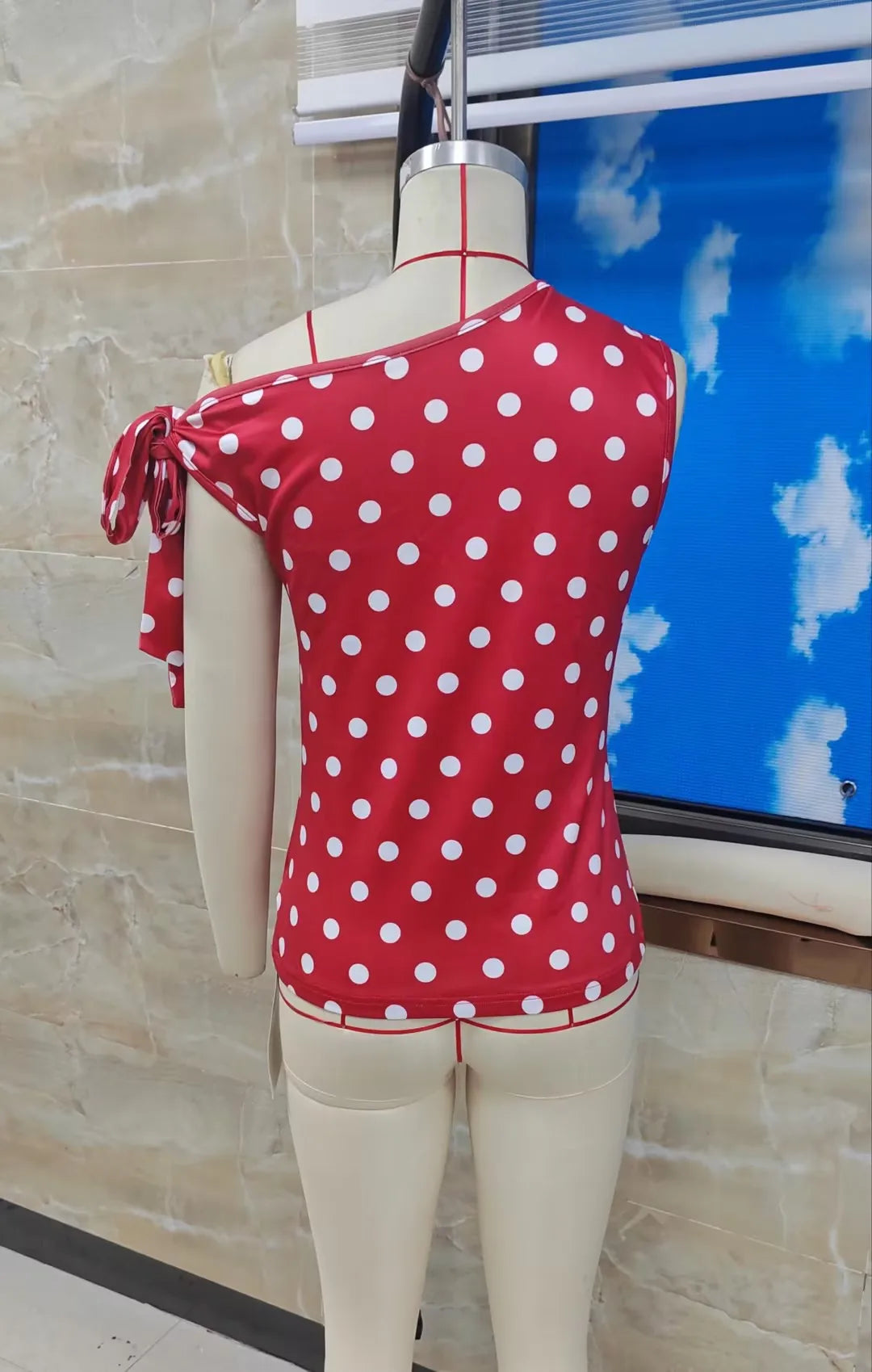 Elegant Polka Dot One Shoulder Top for Women Tie Detail Slim Fit Ruched Casual Summer Daily Wear Streetwear Party Outfit