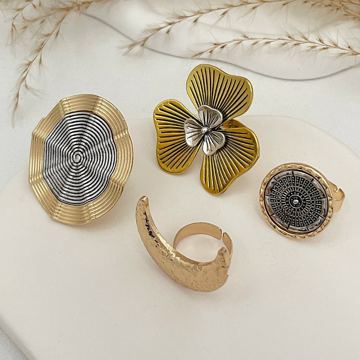 18 Styles Vintage Punk Petal Flowers Rings for Women 2025 Trend Goth Geometric Adjustable Rings New Year Party Jewelry