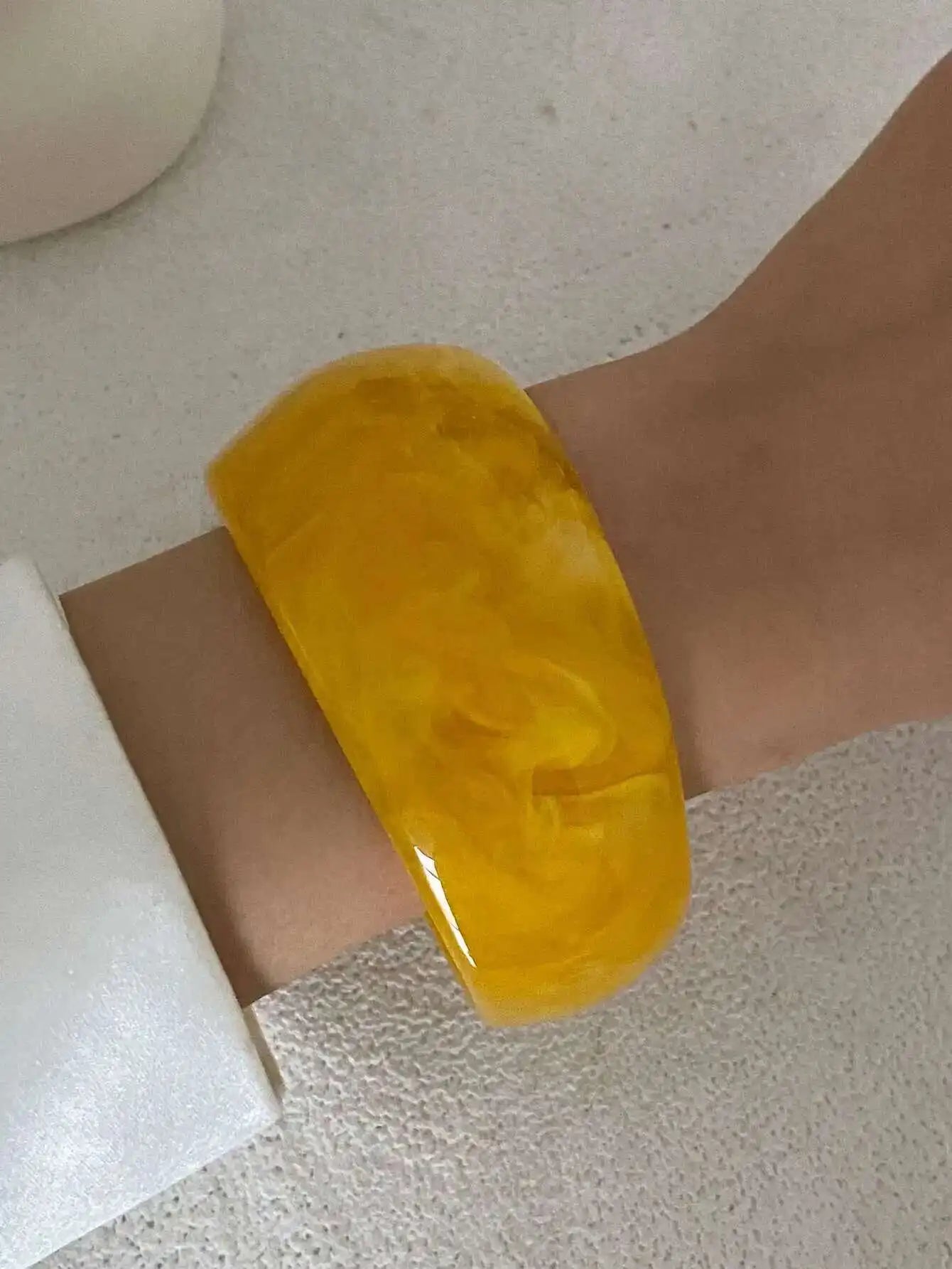 Y2K Boho Yellow Resin Acrylic Bangles for Women New Trend Vintage Geometric Irregular Bracelets Daily Party Jewelry
