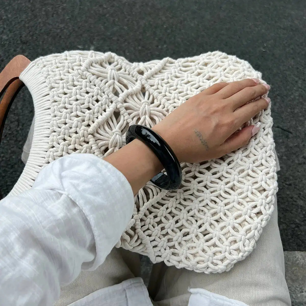 2 Styles Y2K Boho Glossy Resin Plastic Thick Wide Bracelets for Women Trend Vintage Arm Bangle Suitable for Party Daily