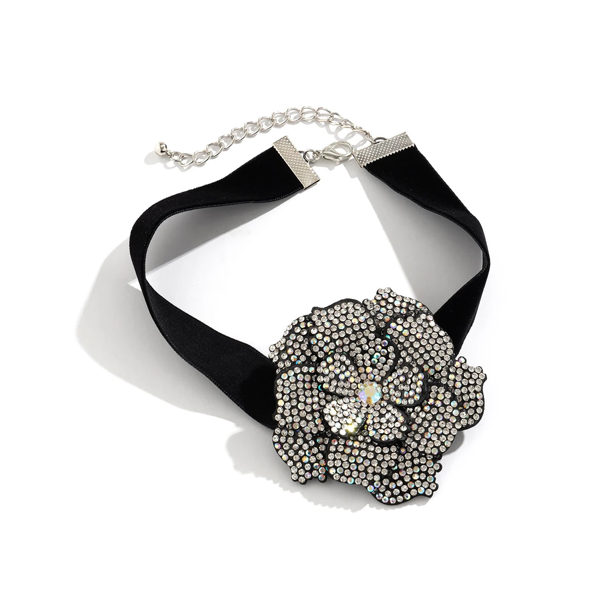 Exaggerated Big Rhinestone Flower Short Choker Necklace for Women Goth Elegant Black Velvet Aesthetic Wed Jewelry Gift