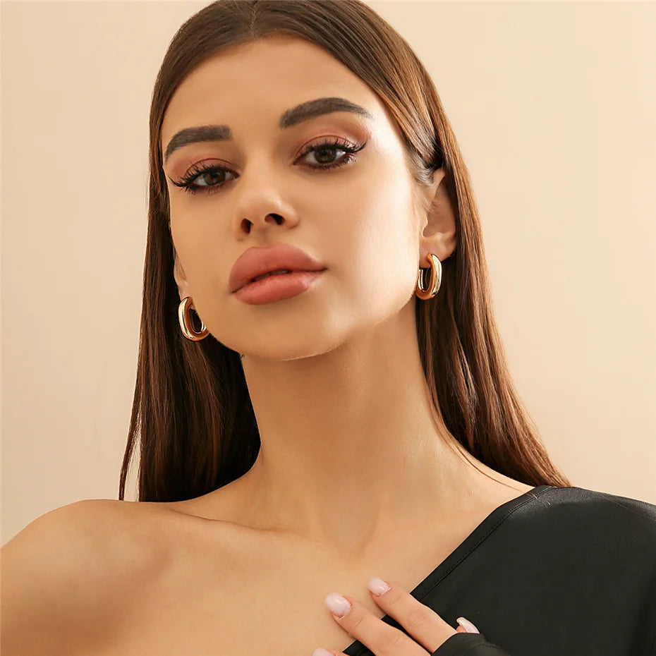 Vintage U Shape Circle Stud Earrings for Women Fashion Statement Exquisite Geometric Piercing Earring Steampunk Jewelry