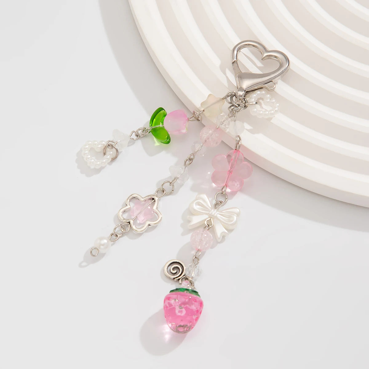 1Pcs Exquisite Sweet Flower Beaded Keychain Cute Colorful Strawberry Bow Tassels Pendant Key Accessories Jewelry Gifts