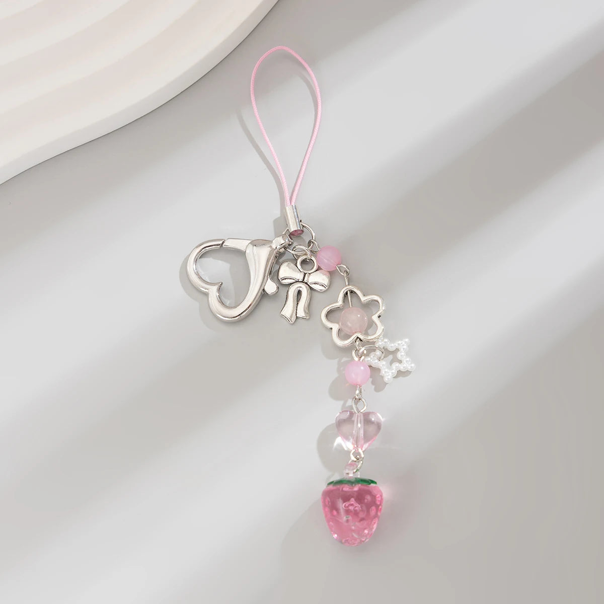 1Pcs Exquisite Sweet Flower Beaded Keychain Cute Colorful Strawberry Bow Tassels Pendant Key Accessories Jewelry Gifts