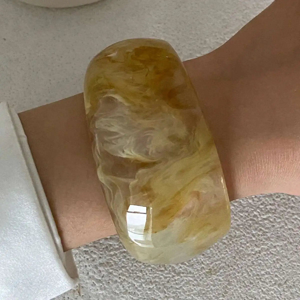 Y2K Boho Brown Thick Resin Acrylic Bangles for Women 2025 New Fashion Irregular Wide Arm Bracelets Party Jewelry Gift