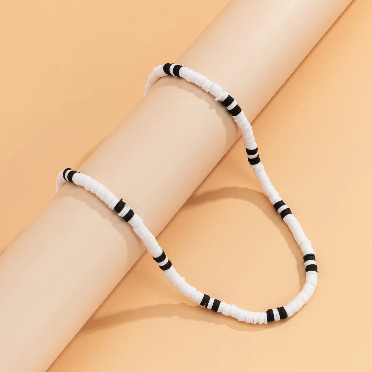 Boho Simple Polymer Clay Black and White Choker Necklace for Women Men Summer Vintage Short Clavicle Chain Party Jewelry Gift