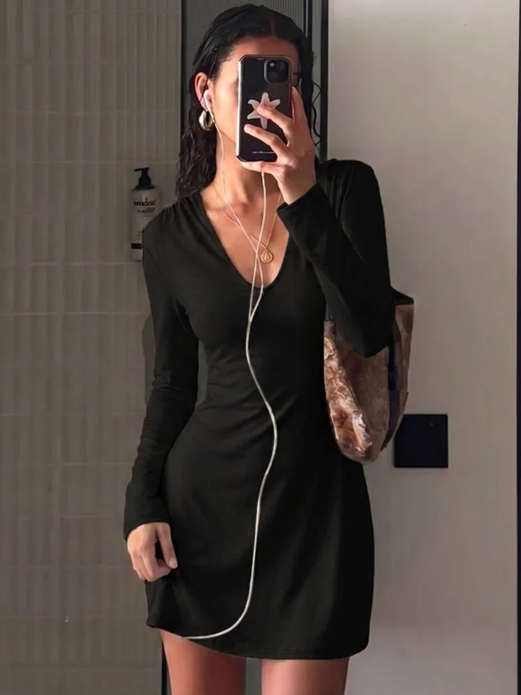 Women Deep V Neck Long Sleeve Sexy Mini Dress Pleated Shoulder Ruched Waist Bodycon Dress Elegant Club Party Dresses