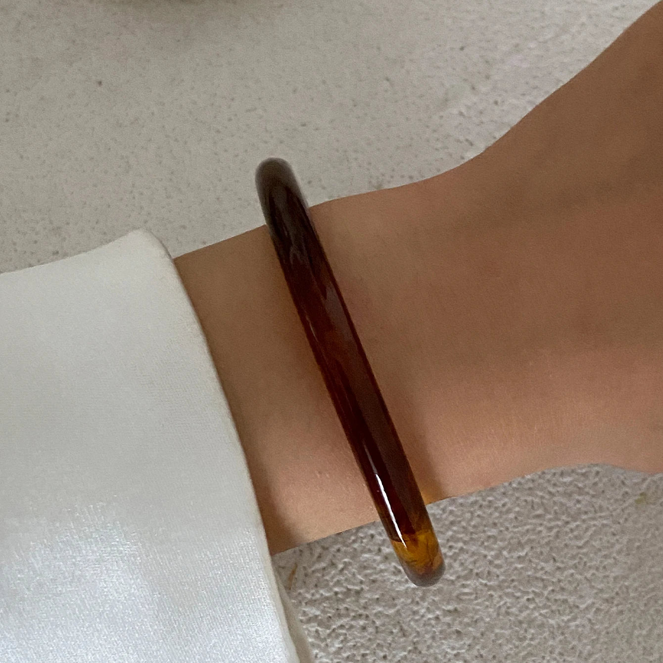 2025 Trendy Irregular Resin Bangles Bracelets for Women Punk Minimalist Chic Chunky Bracelets Charm Wearing Jewelry