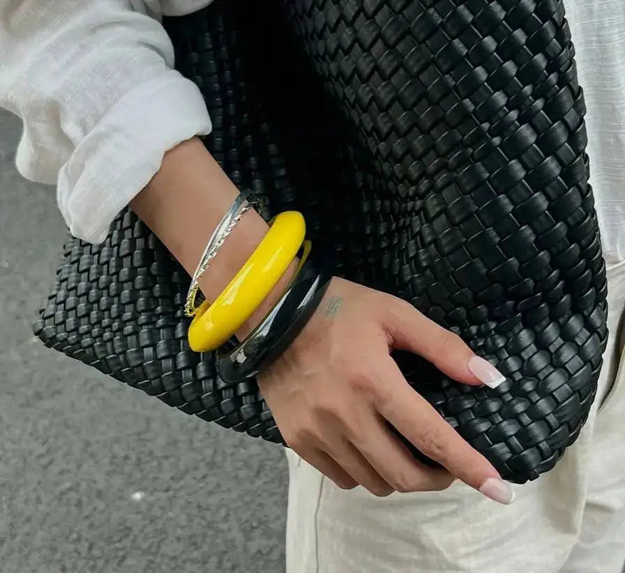 2 Styles Y2K Boho Glossy Resin Plastic Thick Wide Bracelets for Women Trend Vintage Arm Bangle Suitable for Party Daily