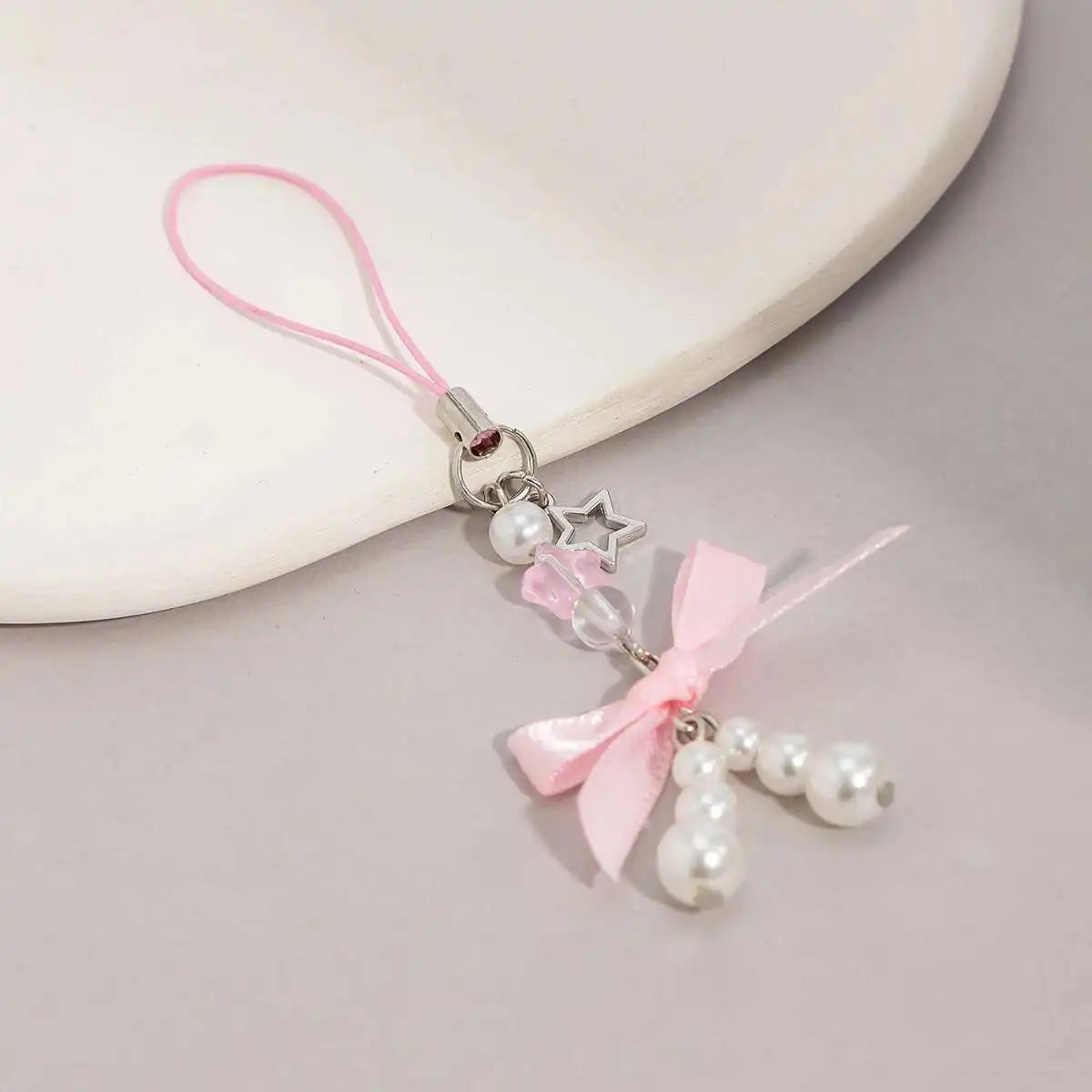 2025 New Korean Fashion Sweet Strawberry Bowknot Keychains Star Pendant Keyrings Ins Aesthetic Holder Bag Accessories