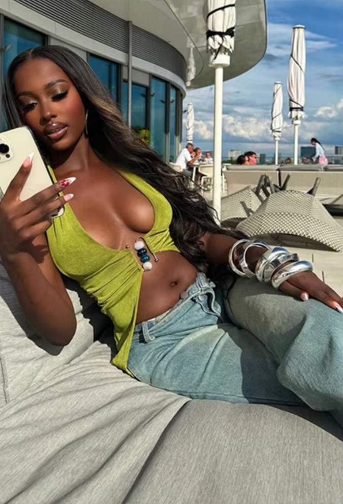 Beaded Hardwear Detail Deep V Halter Top Sexy Club Wear Backless Crop Tops Vacation Clothes Women 2024