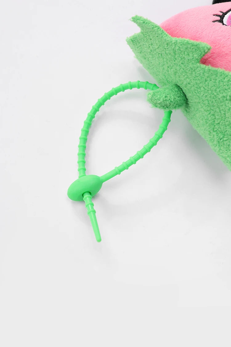2025 Autumn New Arrival Cute Big Eyes Strawberry Plush Decor Bag Charm Keychain For Woman