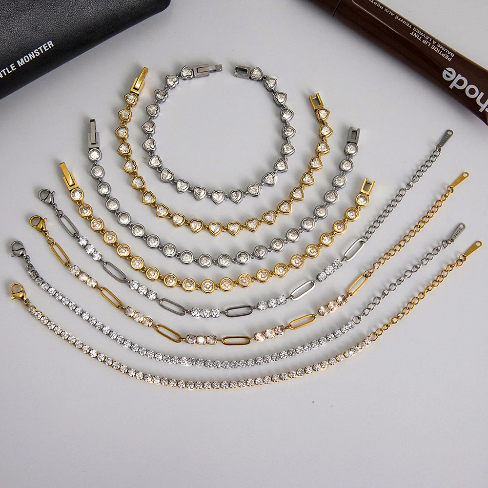 Stainless Steel Chain Bracelet with Heart-Shaped Zirconia and Gold Color Plating for Women Casual Everyday Jewelry Gift