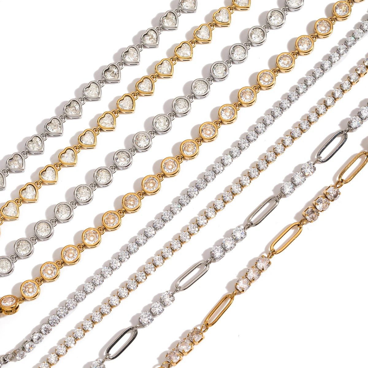 Stainless Steel Chain Bracelet with Heart-Shaped Zirconia and Gold Color Plating for Women Casual Everyday Jewelry Gift