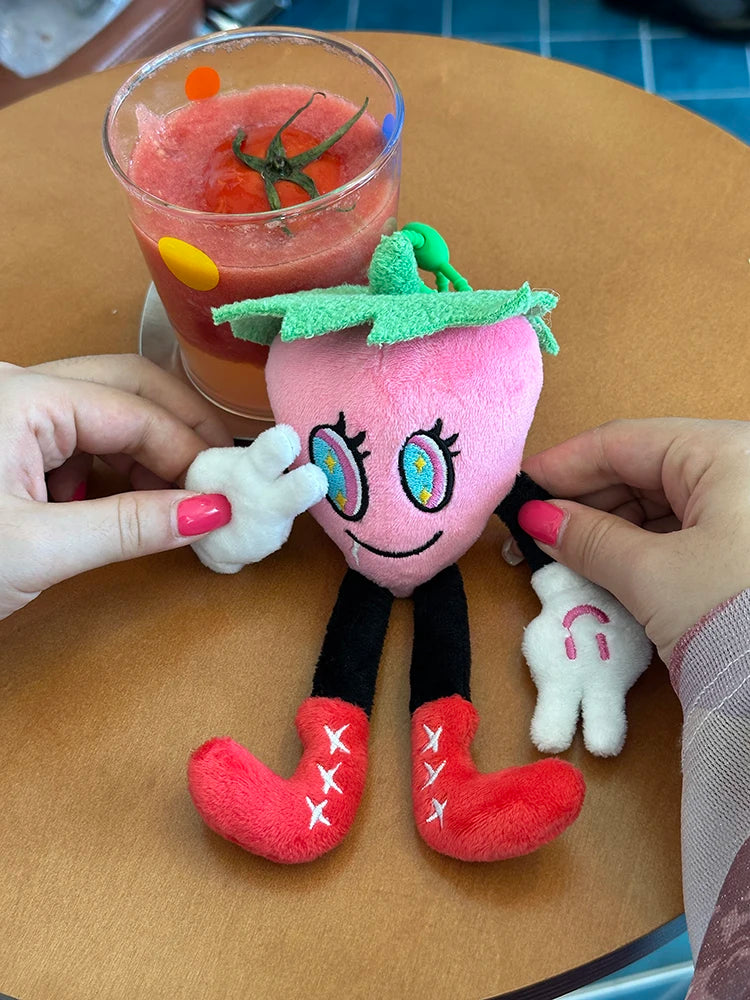 2025 Autumn New Arrival Cute Big Eyes Strawberry Plush Decor Bag Charm Keychain For Woman