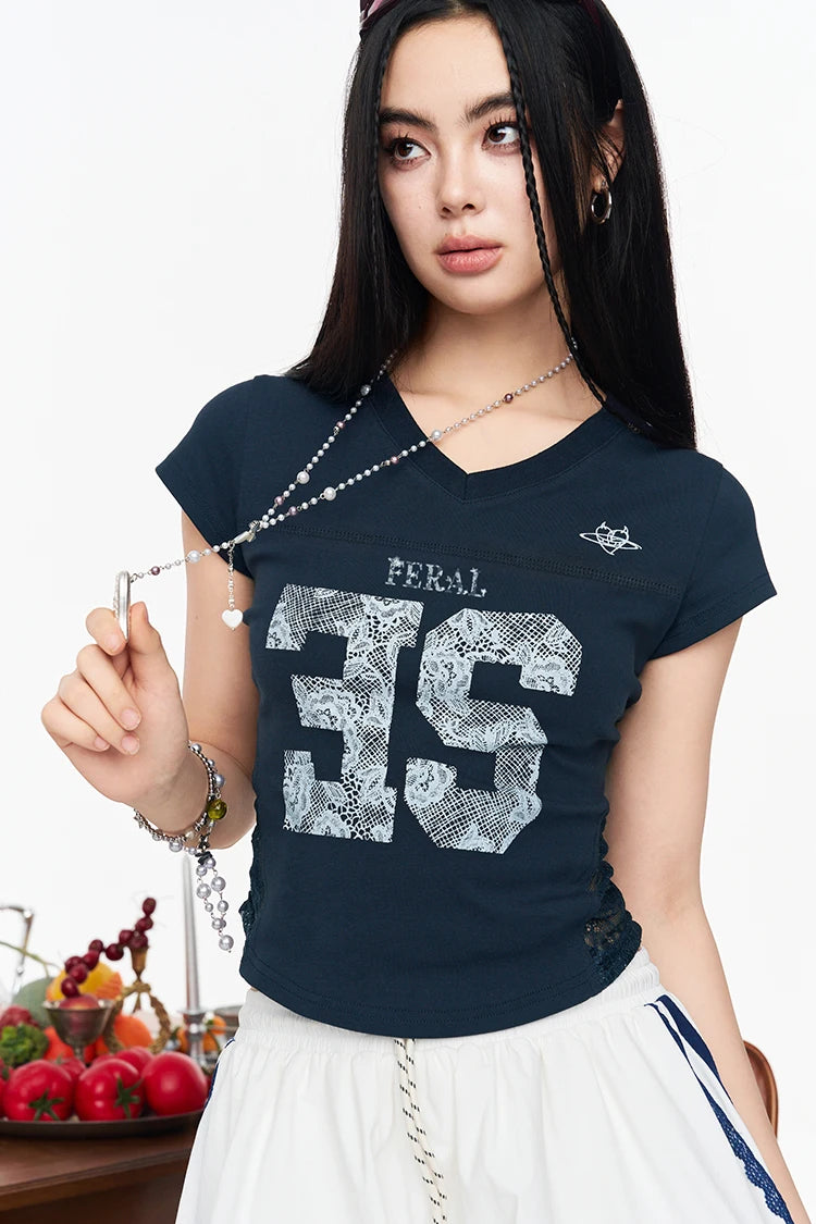 Vintage Lace Number Print T-shirt Slim V Neck Short Sleeve Top, Y2K Casual Fitted Tee, Sporty Graphic Crop T-shirt