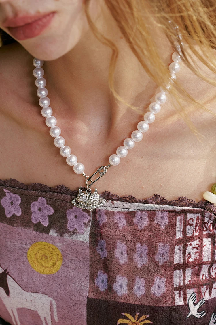 Minimalist Faux Pearl Necklace with Planet‑Shaped Rhinestone Pendant, Elegant Dainty Chain for Daily Wear